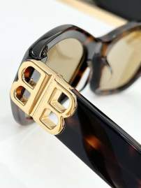Picture of Balenciaga Sunglasses _SKUfw80274738fw